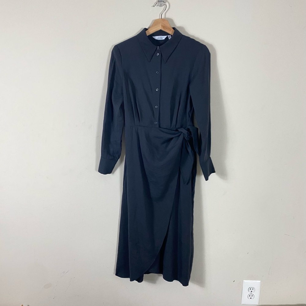 & Other Stories Black Long Sleeve Button Down Midi Wrap
Dress - US 4